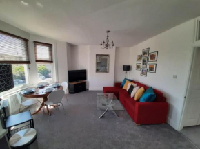 Beautiful 2BR Home close to Beachfront